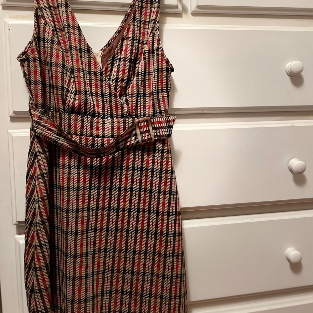 B.Darlin from Macy’s dress, size 11/12 perfect fit. Good Condition. Never worn